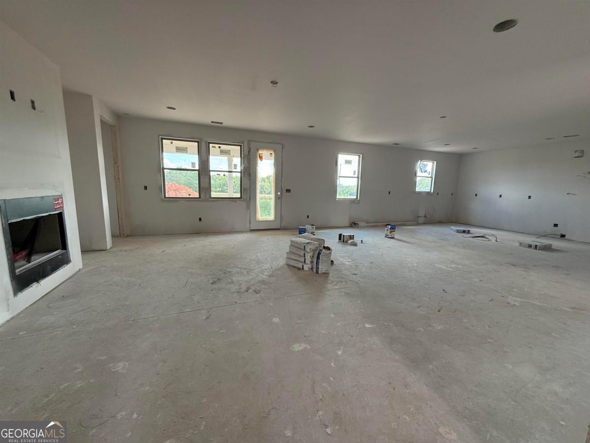 1150 Madison Hills DR