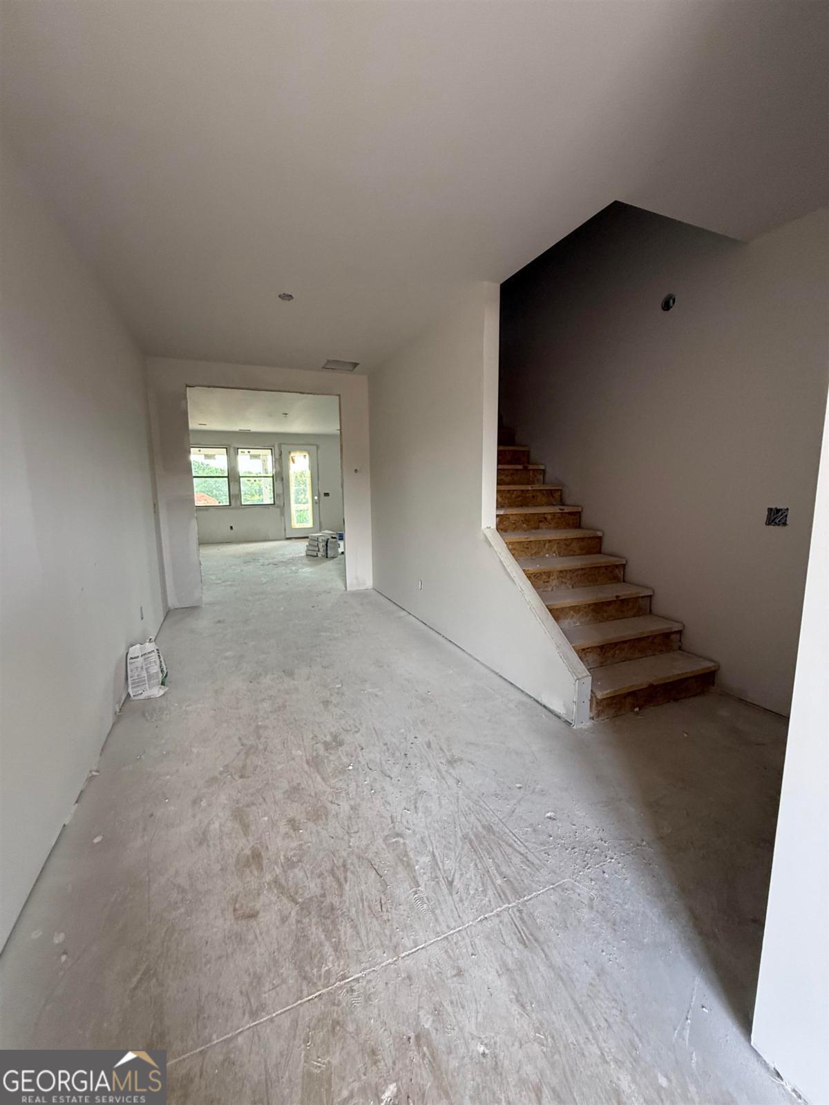 1150 Madison Hills DR