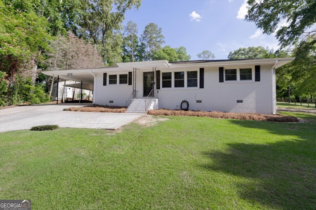 Photo of 213 Spruce Street, Warner Robins, GA 31088 (MLS # 10770882)