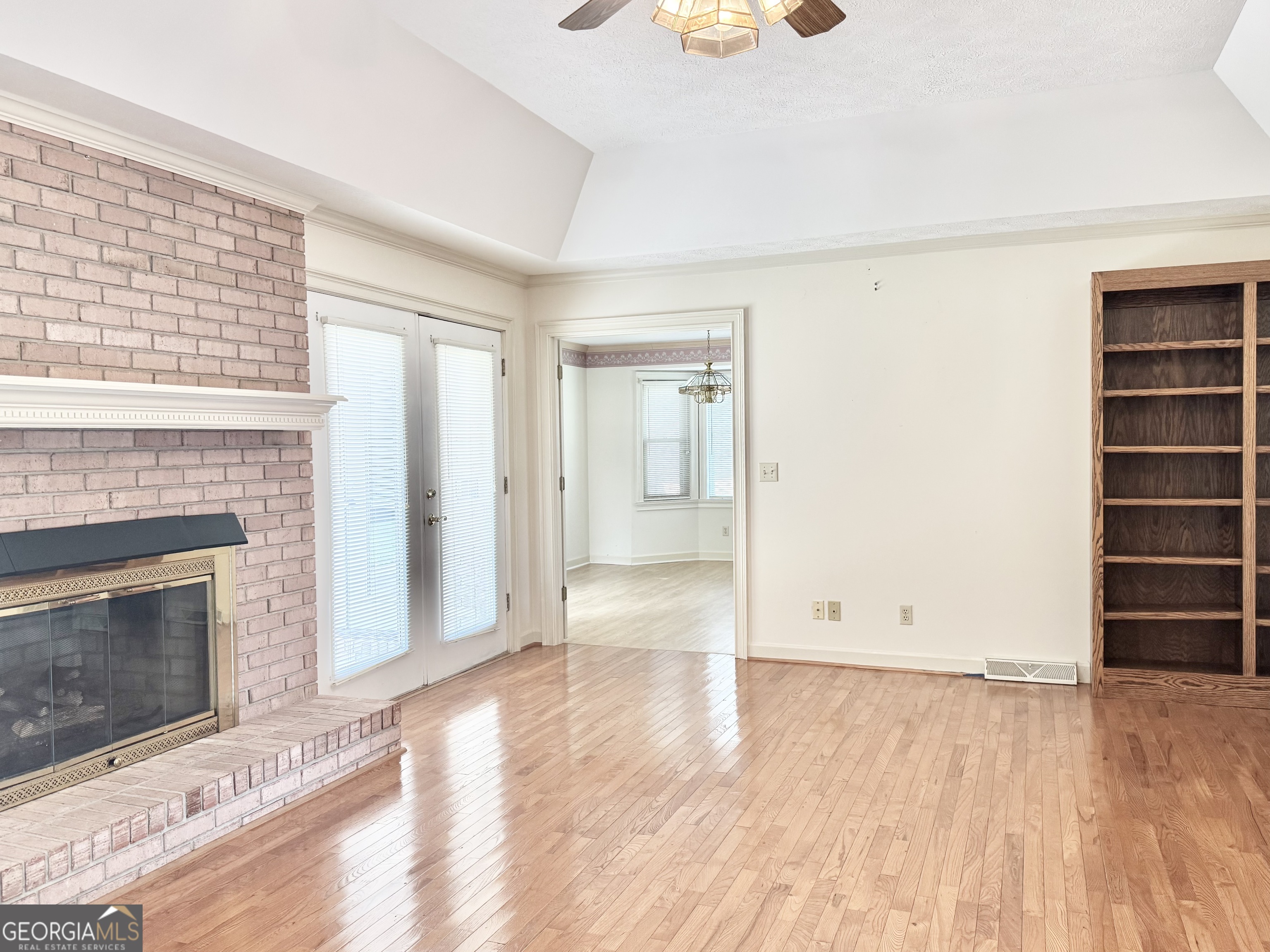 2 Meadowood DR NW