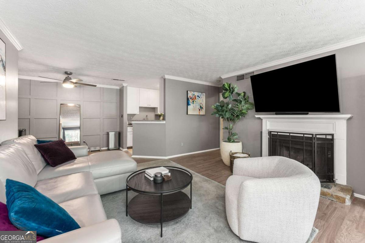 307 COUNTRY PARK DR SE