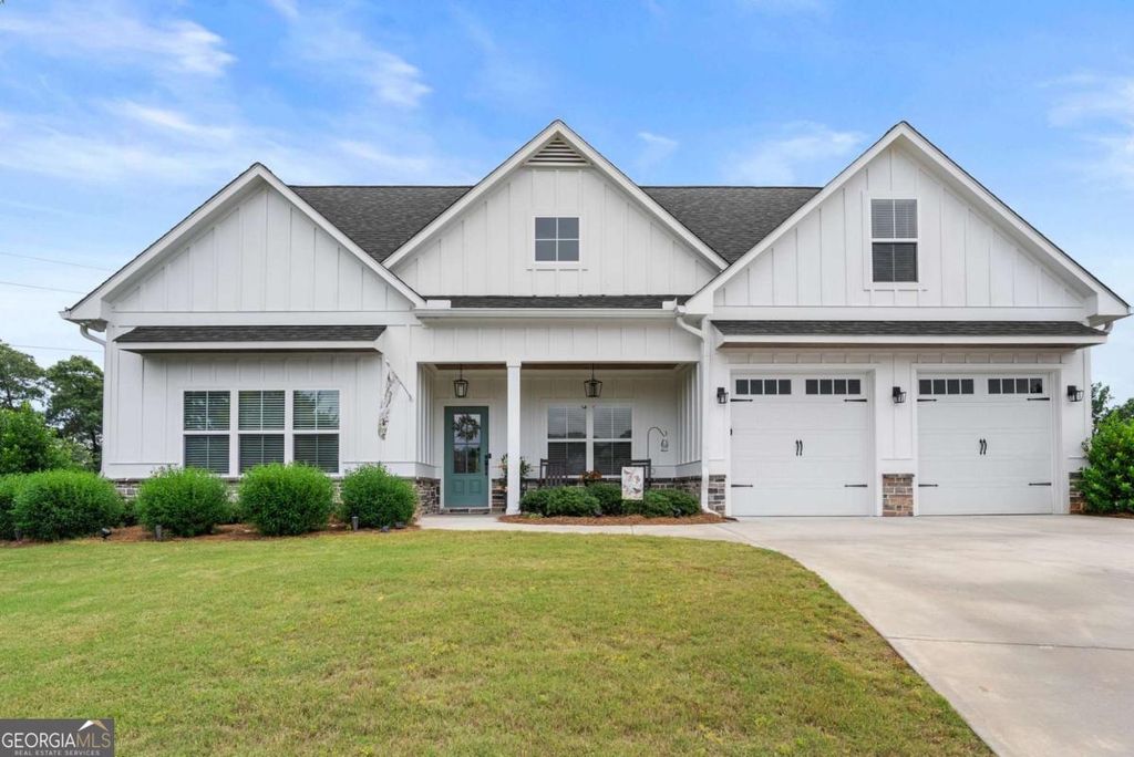Photo of 5728 Brickhampton Court, Clermont, GA 30527 (MLS # 10771164)