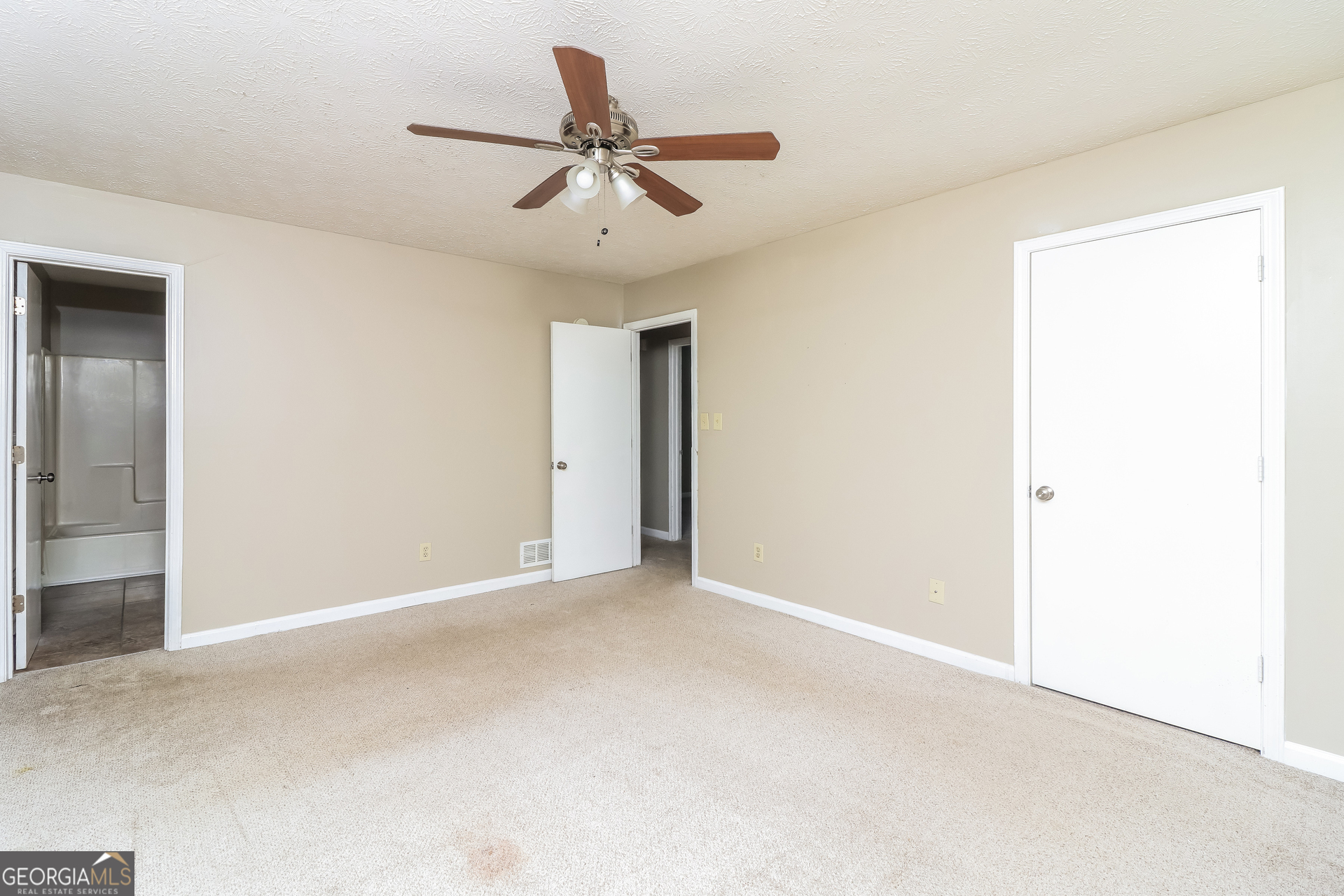 WESTWOOD MEADOWS - Residential Lease