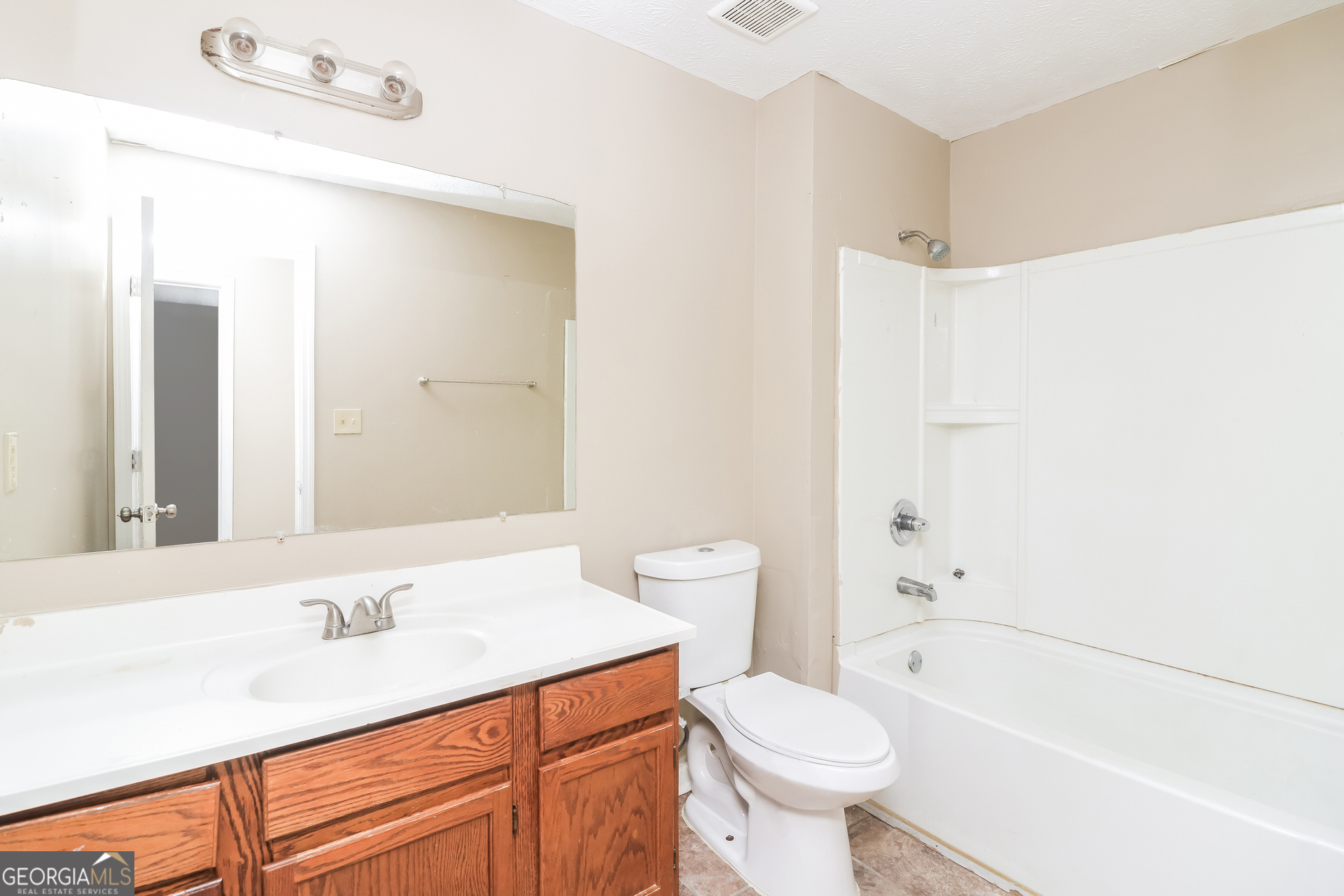 WESTWOOD MEADOWS - Residential Lease