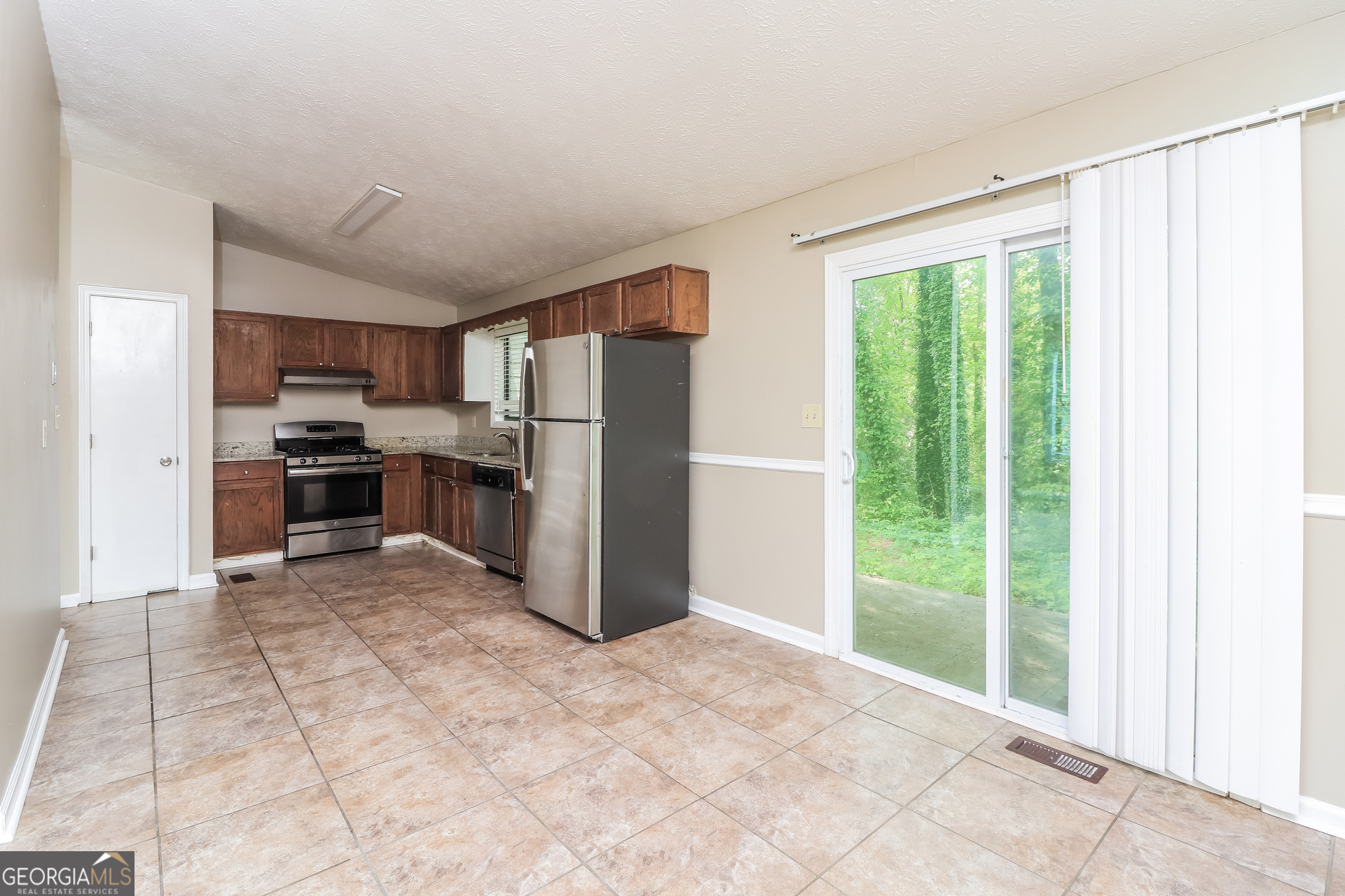 WESTWOOD MEADOWS - Residential Lease
