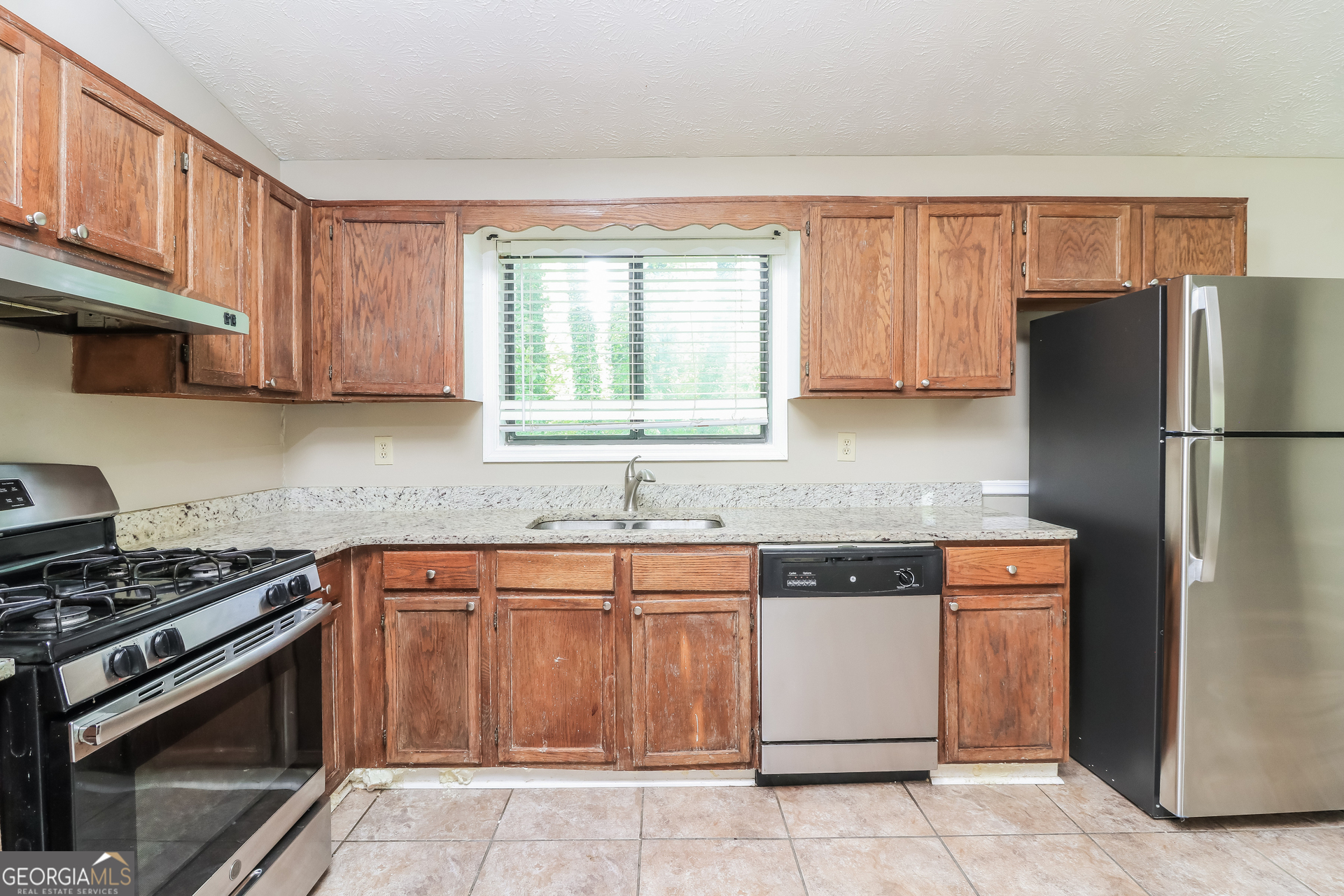 WESTWOOD MEADOWS - Residential Lease