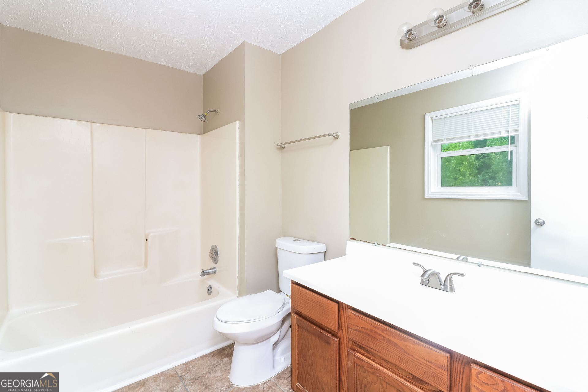 WESTWOOD MEADOWS - Residential Lease