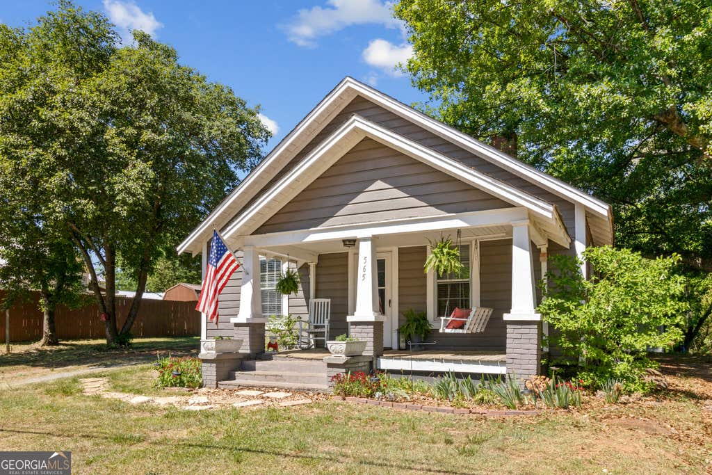 Photo of 565 Williford Street, Commerce, GA 30529 (MLS # 10834510)