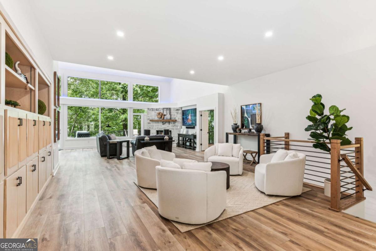 297 Fairview CT