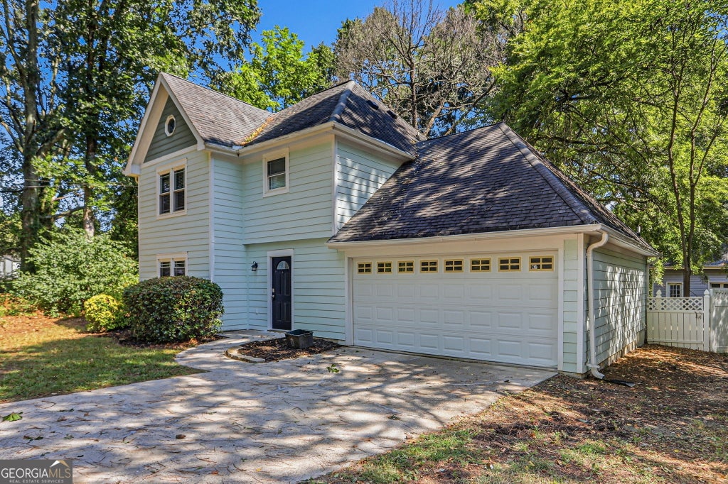 Photo of 2130 Grayfield Drive, Grayson, GA 30017 (MLS # 10830814)