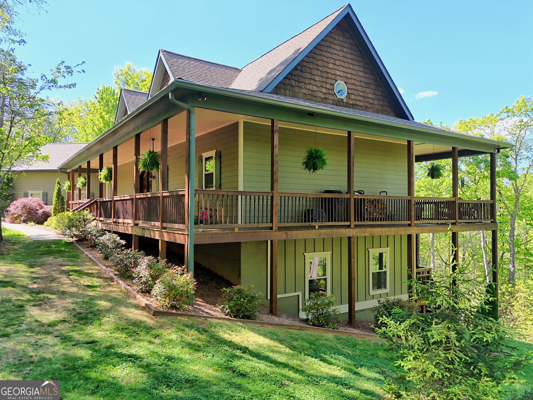 421 Hickory Nut Mtn