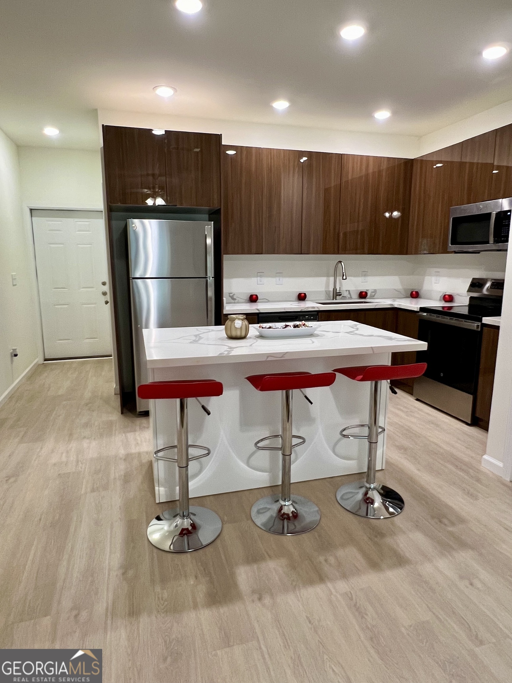50 S Jackson ST UNIT 402