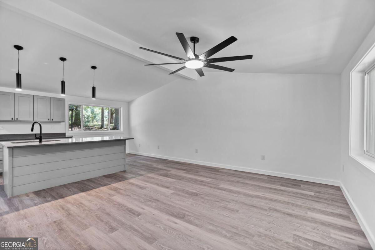 4993 Loan Oak RD