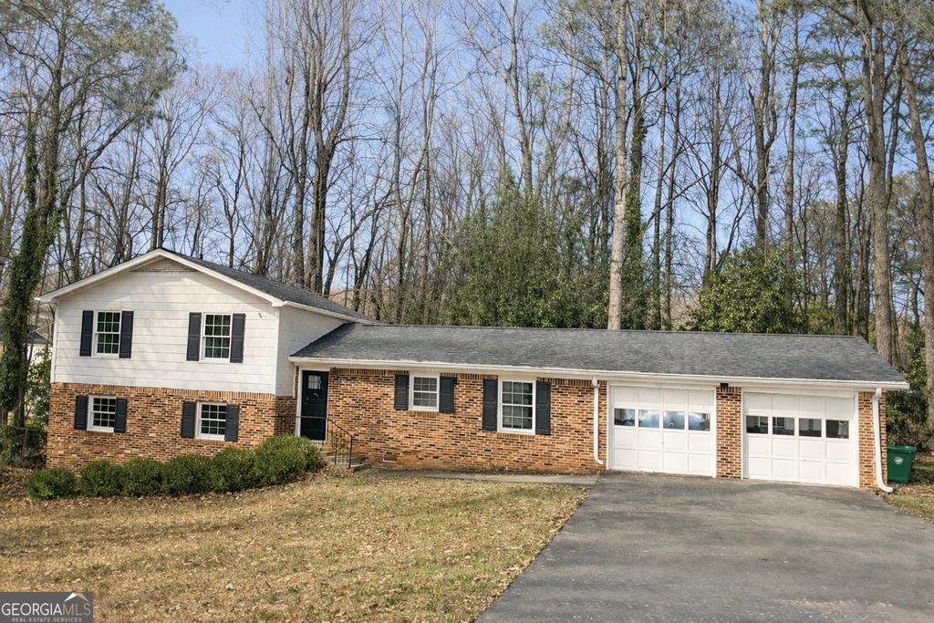 Photo of 2802 Leisure Woods Lane, Decatur, GA 30034 (MLS # 10687248)