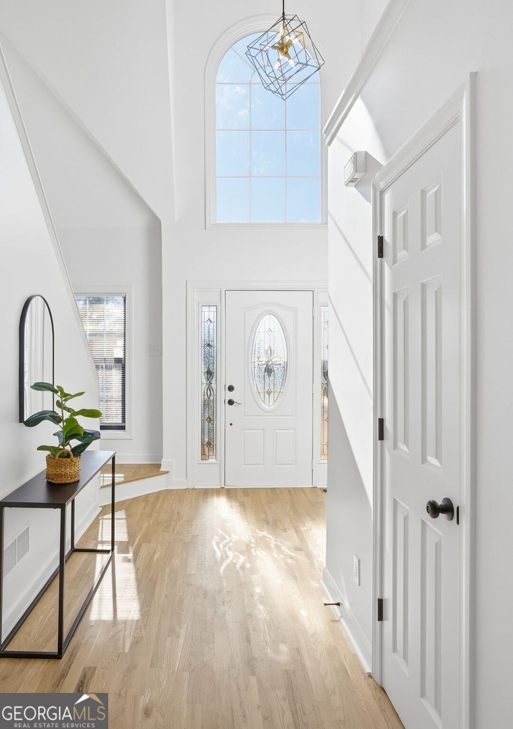 Photo of 68 Winward Way SE, Smyrna, GA 30082 (MLS # 10670790)