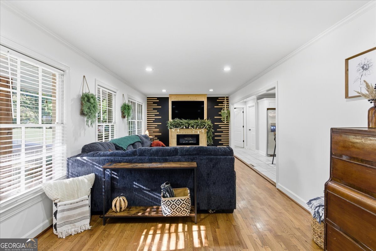 7 Thrushwood RD NE