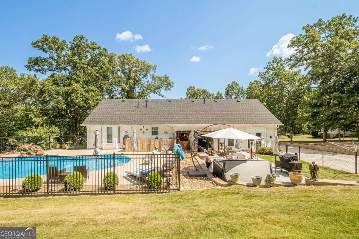 50 Pond Mill CT SE