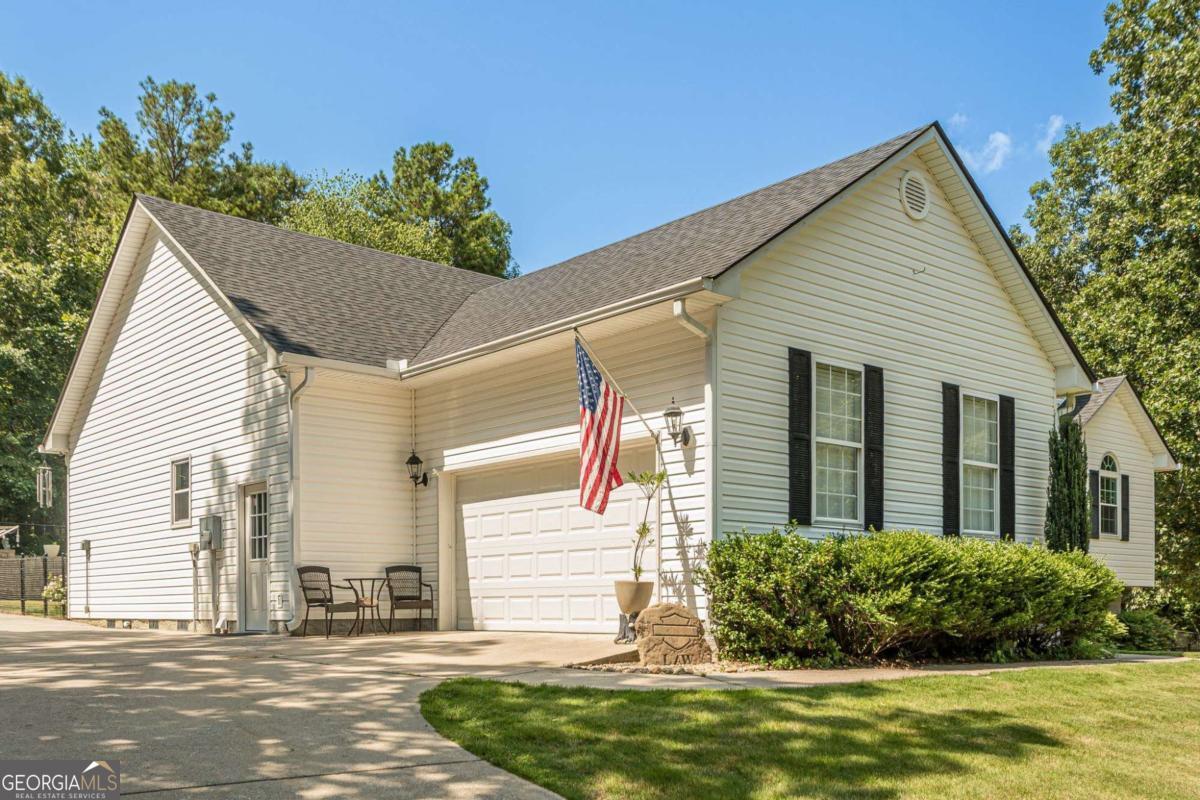 50 Pond Mill CT SE