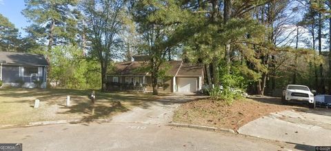 Photo of 7610 Teton Court, Jonesboro, GA 30236 (MLS # 10610981)