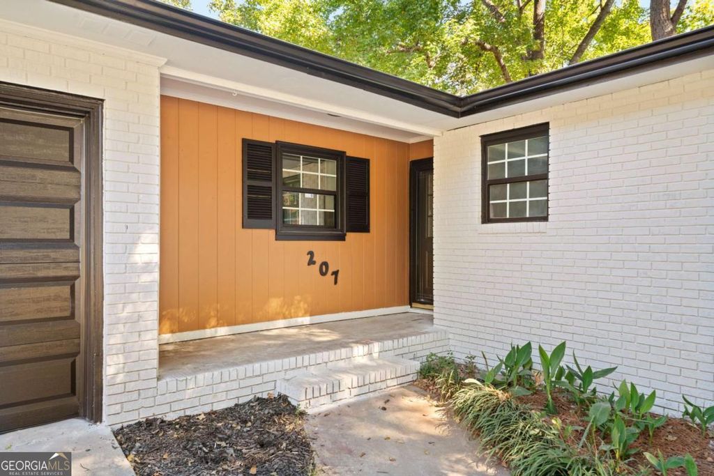 Photo of 207 Tanglewood Drive, Warner Robins, GA 31093 (MLS # 10652309)