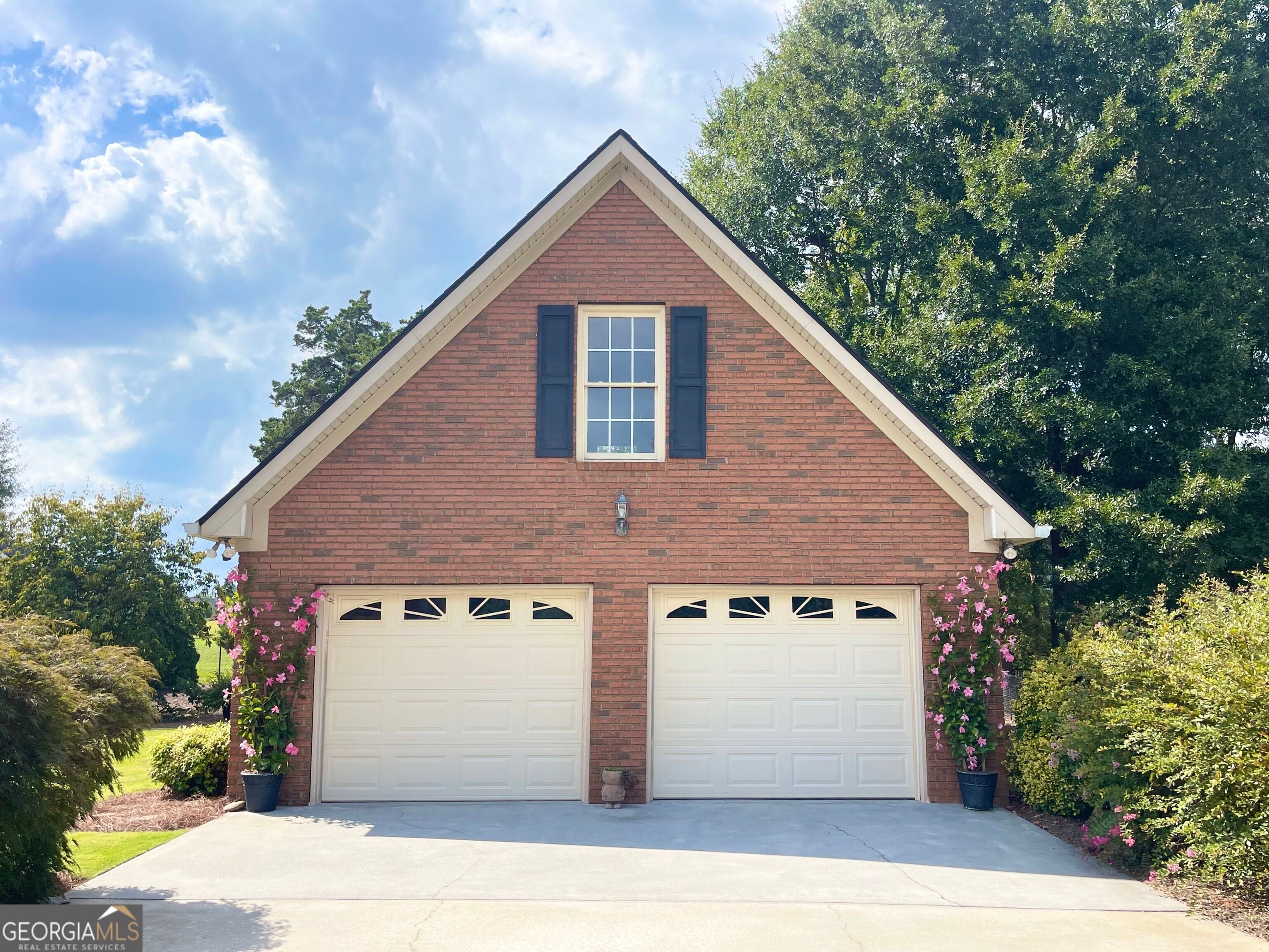 106 Etowah Dr SE