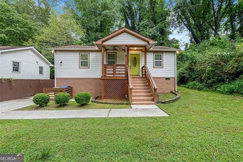 Photo of 2176 Pansy Street NW, Atlanta, GA 30314 (MLS # 10594188)