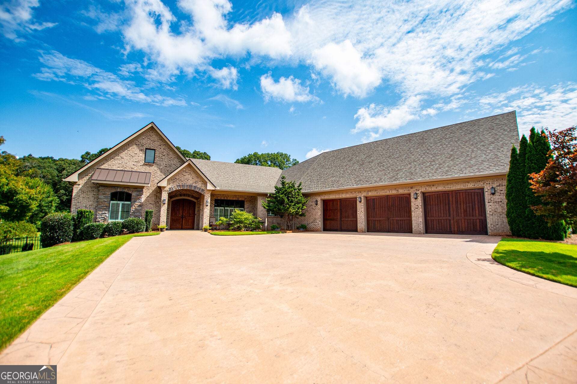 109 Carson PL