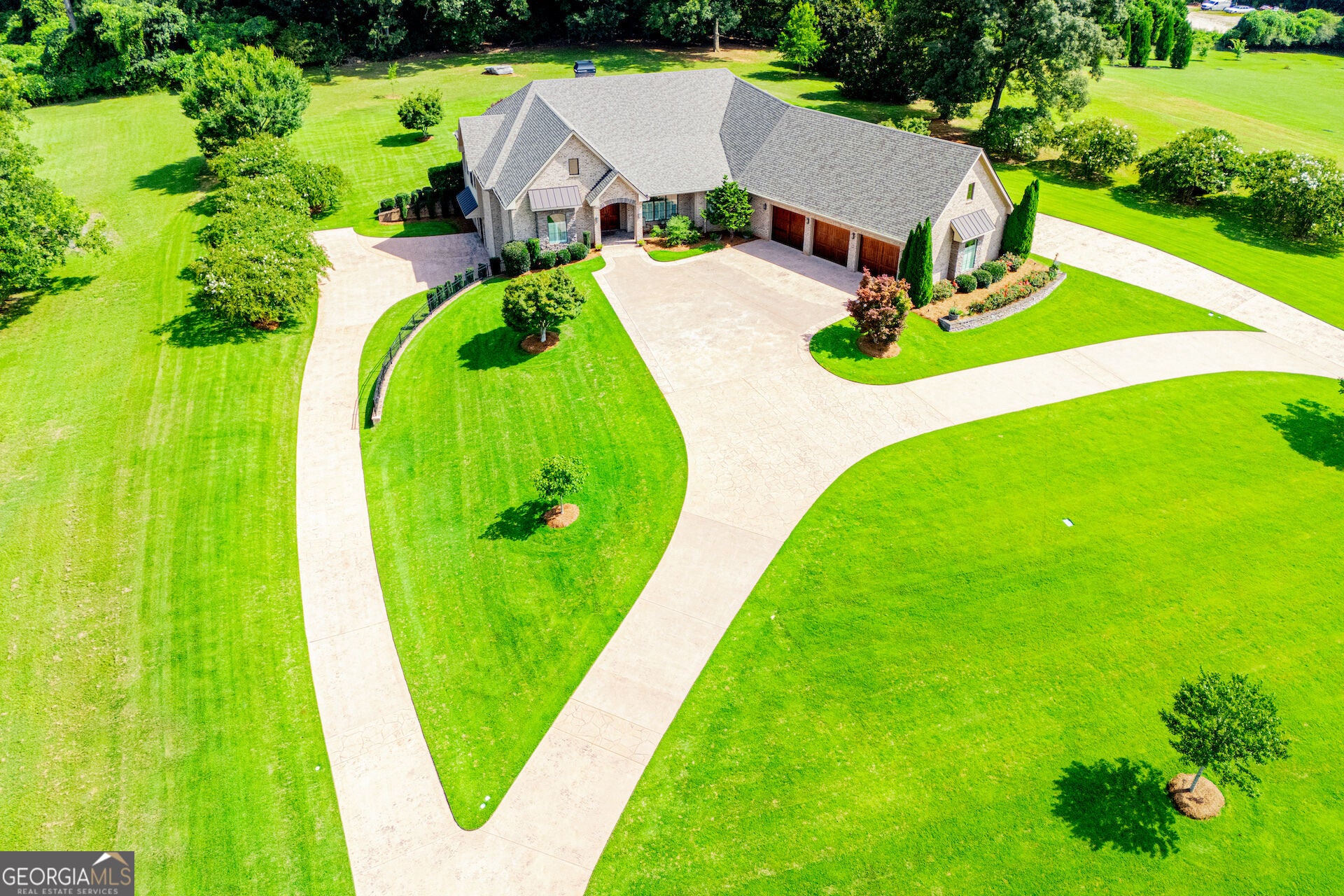 109 Carson PL