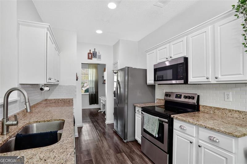 WEATHERSTONE - Residential