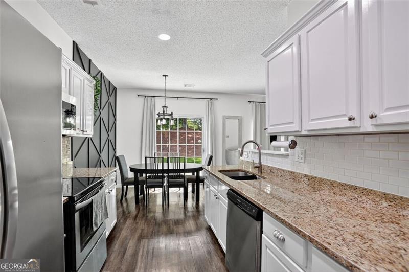 WEATHERSTONE - Residential