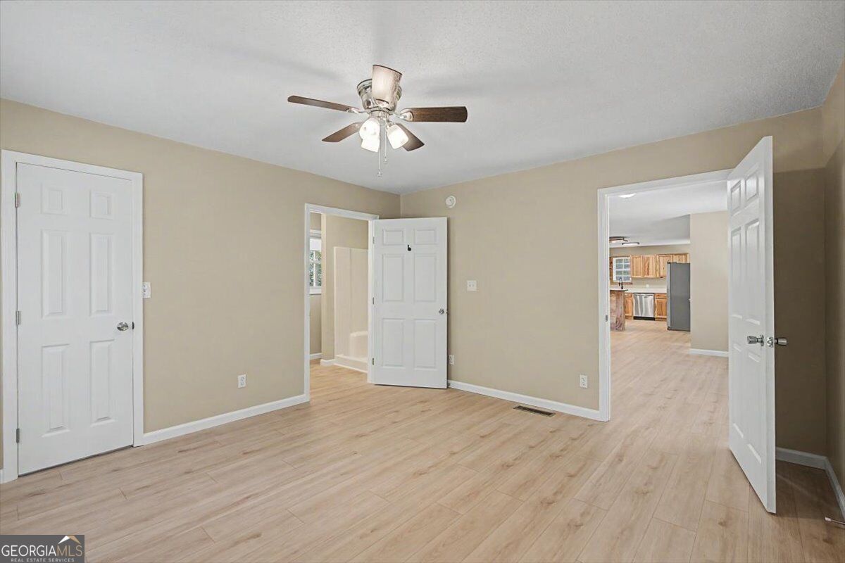 938 Mandeville RD