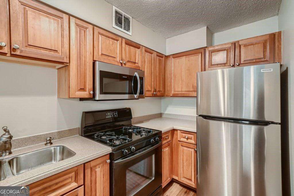 2479 Peachtree RD NE 412