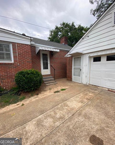 A home in Elberton