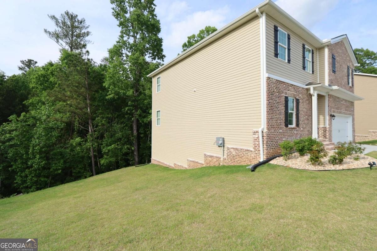 2105 Jessica WAY