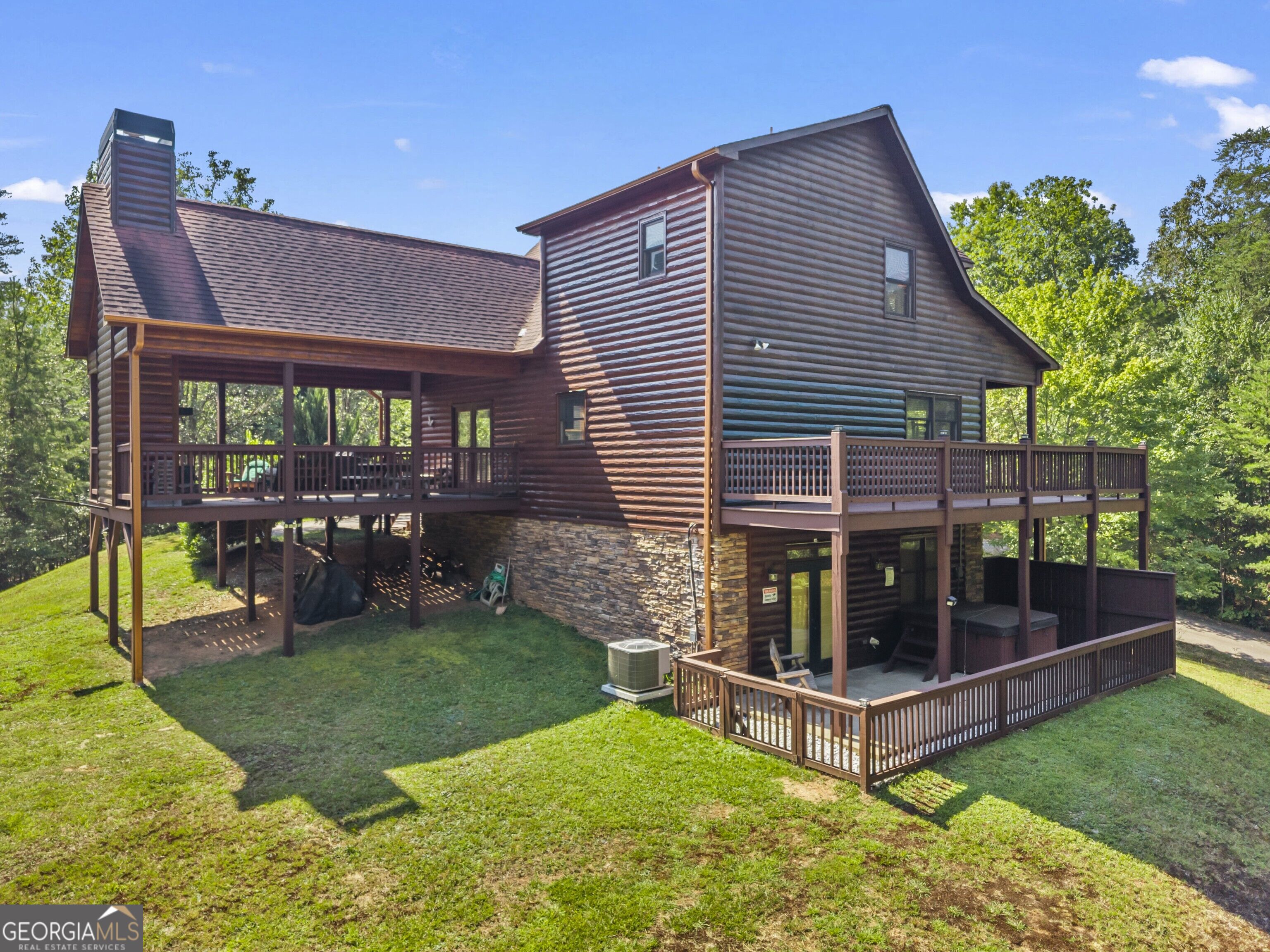 45 Whispering LN