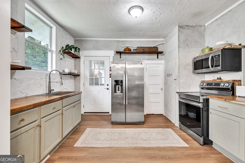 575 E Main ST