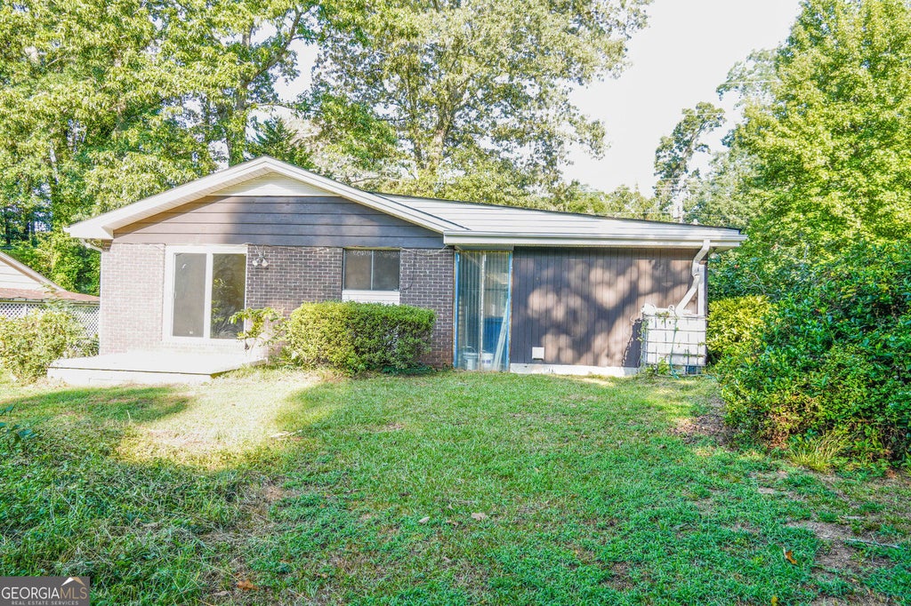Photo of 927 Rowland Street, Clarkston, GA 30021 (MLS # 10846743)
