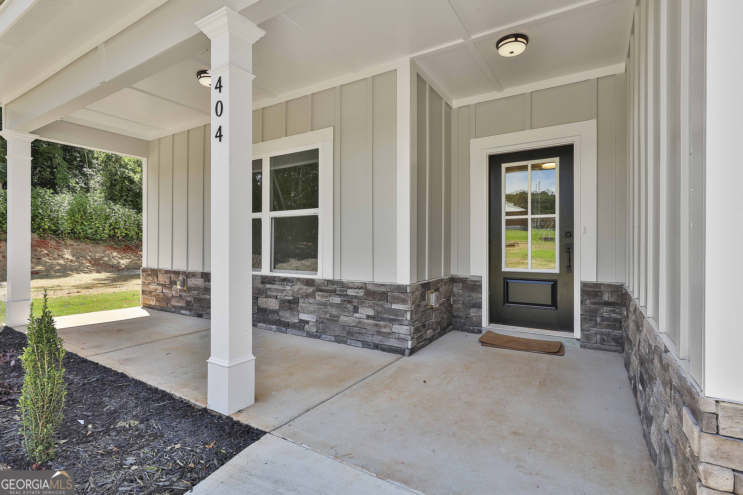 404 W Boyd RD