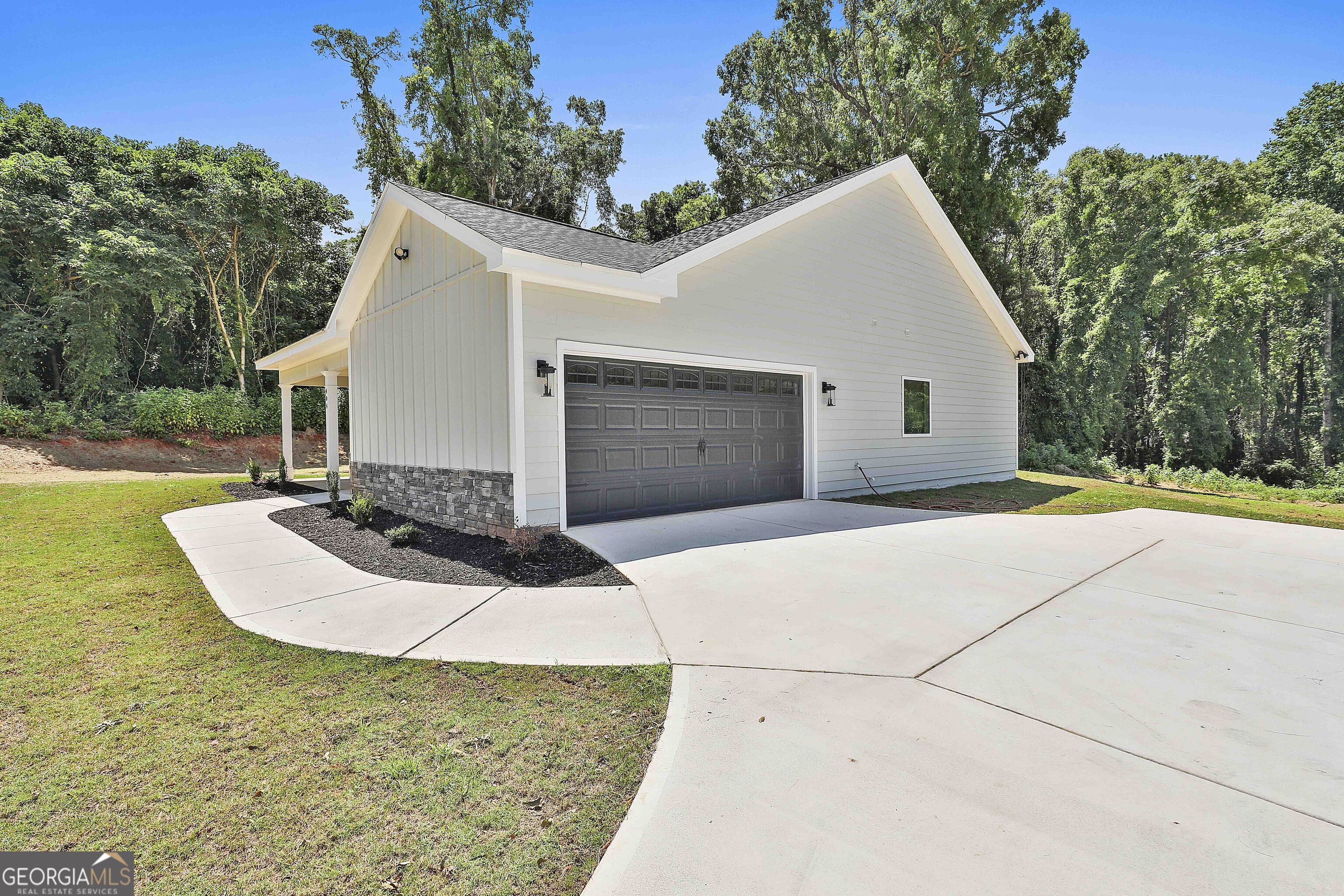 404 W Boyd RD