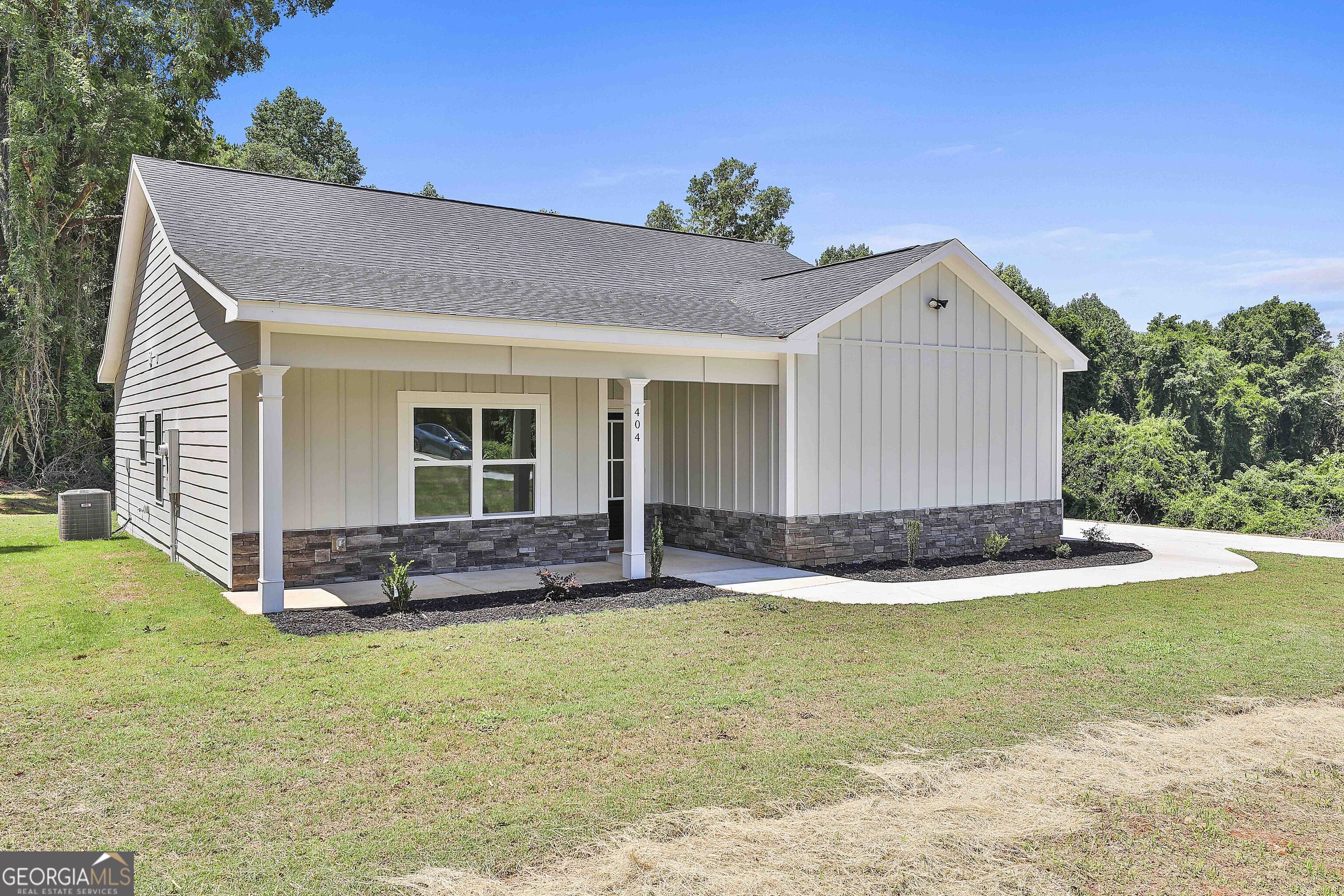 404 W Boyd RD