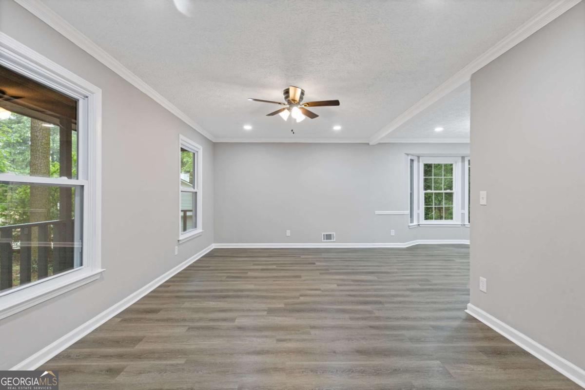 798 Brownlee LN