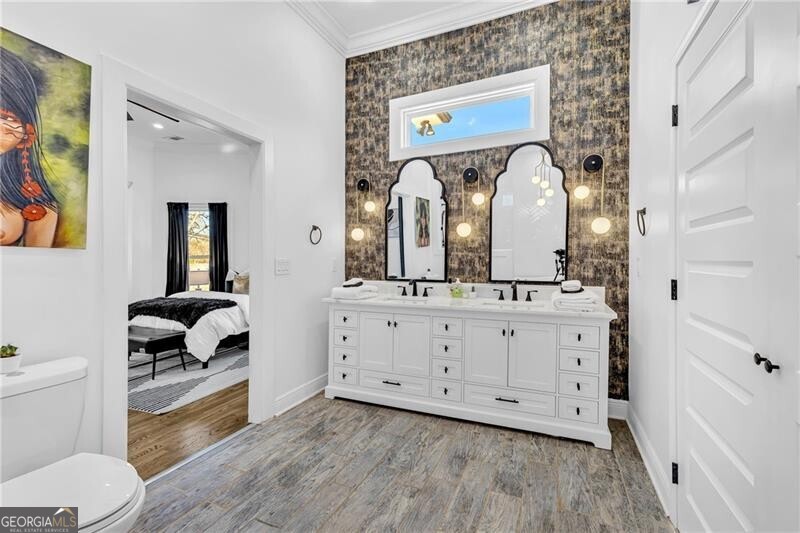 Atlanta, Georgia 30337, United States, 5 Bedrooms Bedrooms, ,4 BathroomsBathrooms,Residential,Active,105808