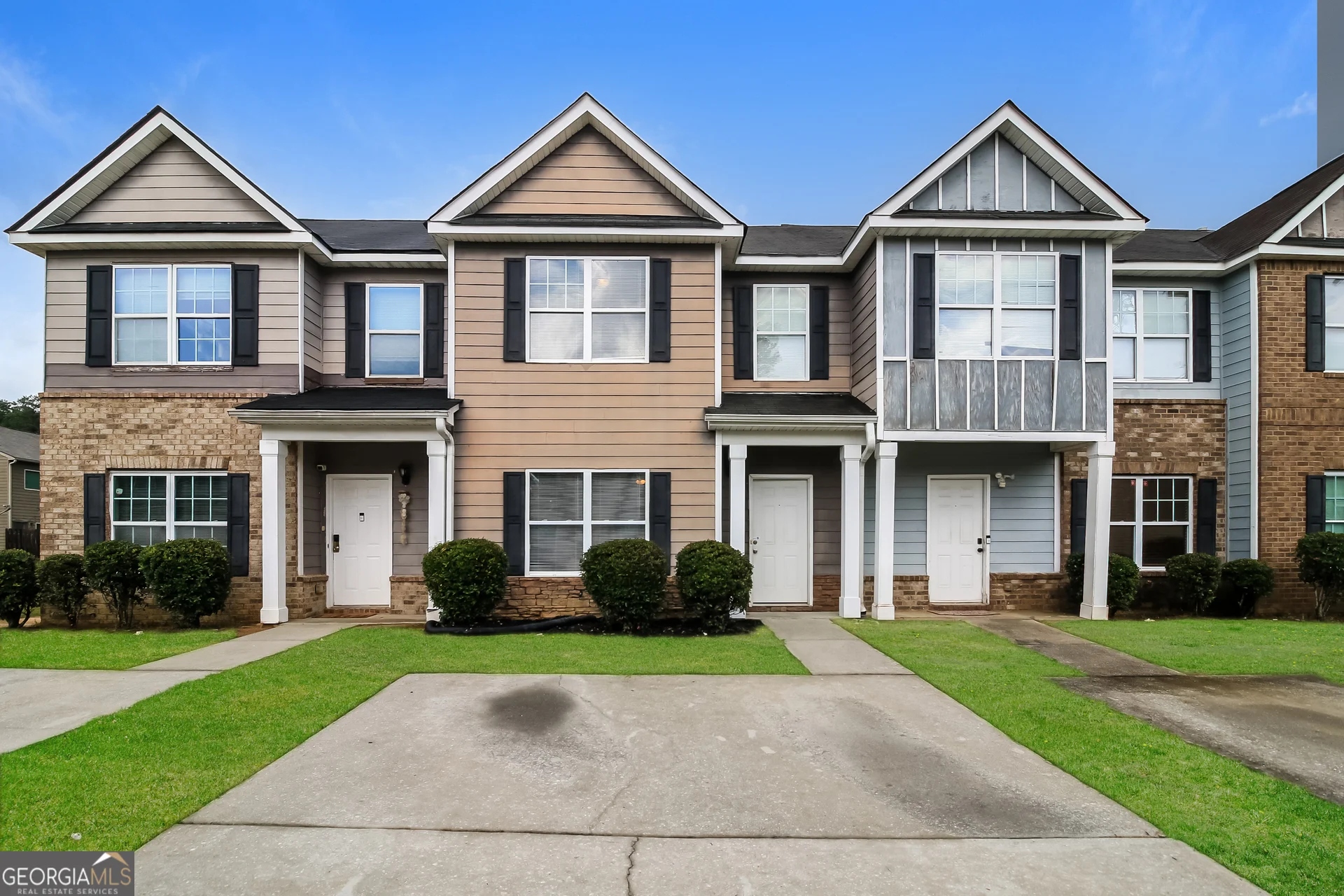 6090 Oak Bend Court
