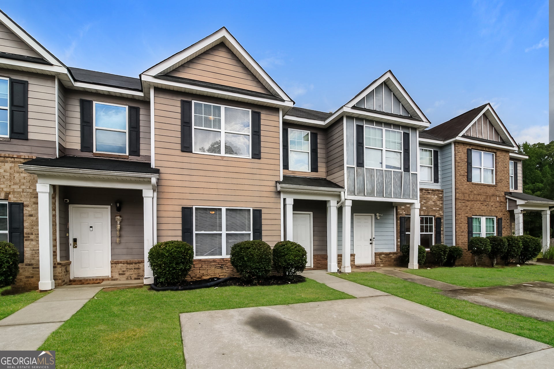 6090 Oak Bend CT