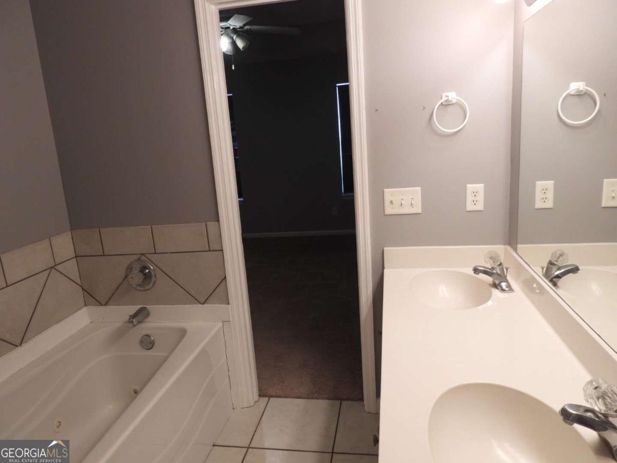 Brunswick, Georgia 31520, United States, 6 Bedrooms Bedrooms, ,4 BathroomsBathrooms,Residential,Active,236960