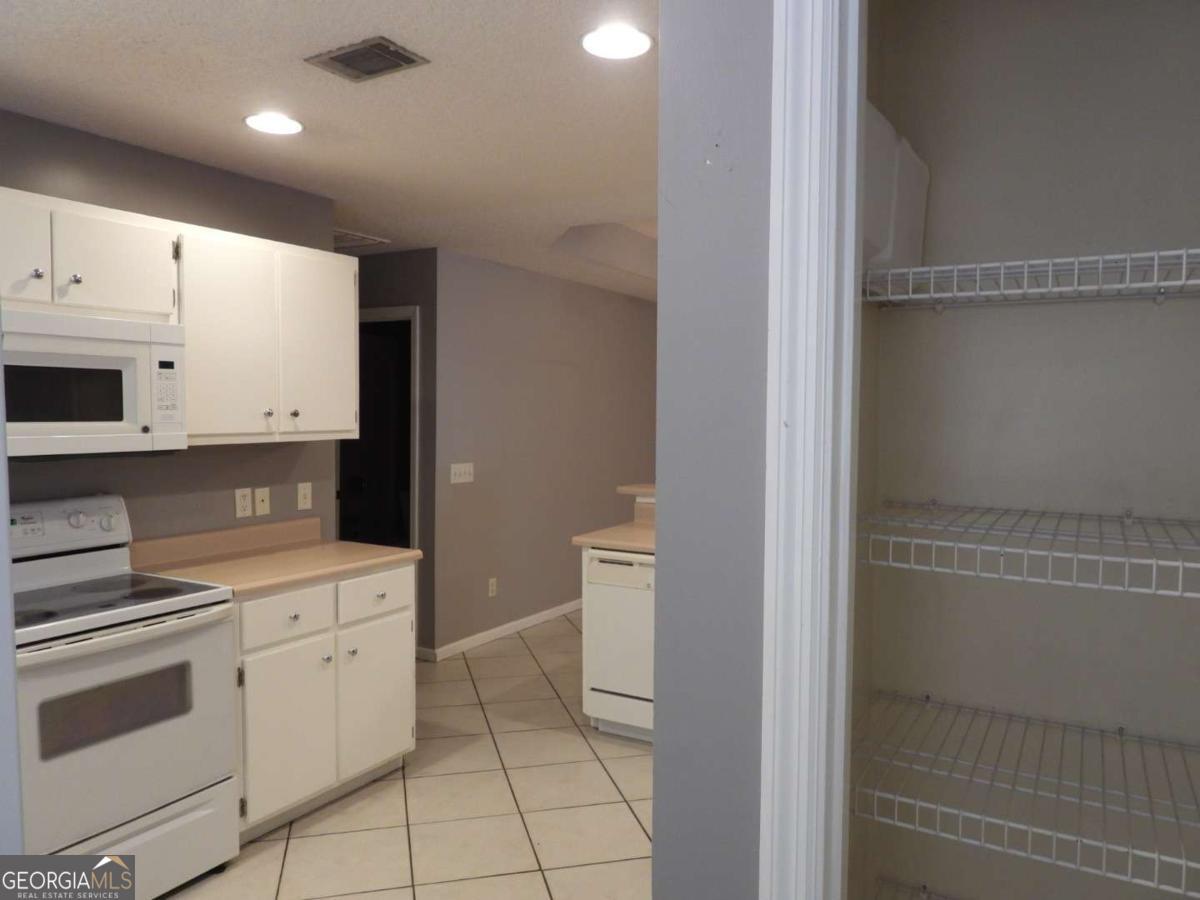 Brunswick, Georgia 31520, United States, 6 Bedrooms Bedrooms, ,4 BathroomsBathrooms,Residential,Active,236960