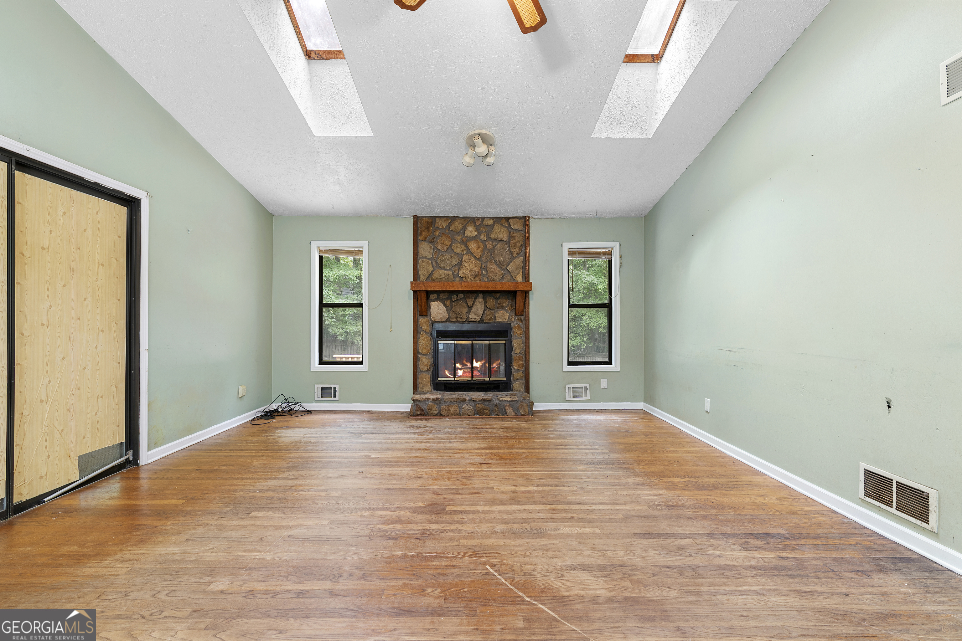 442 Monroe CT NW