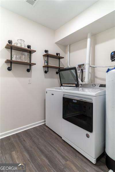 Hickory Manor - Residential