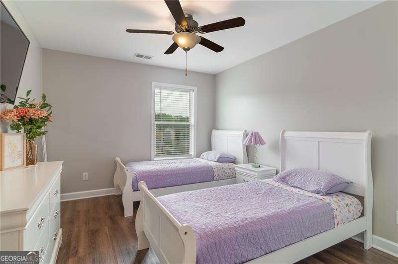 Hickory Manor - Residential