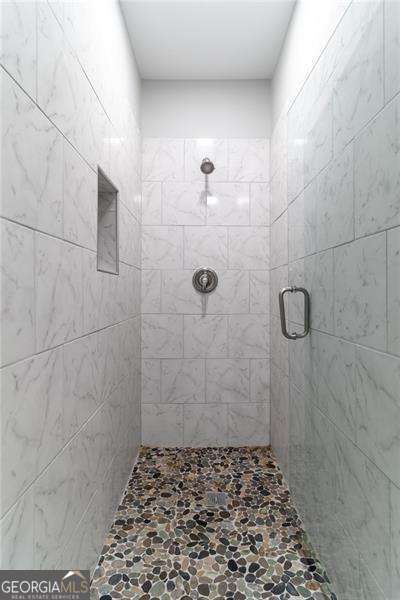 Hickory Manor - Residential